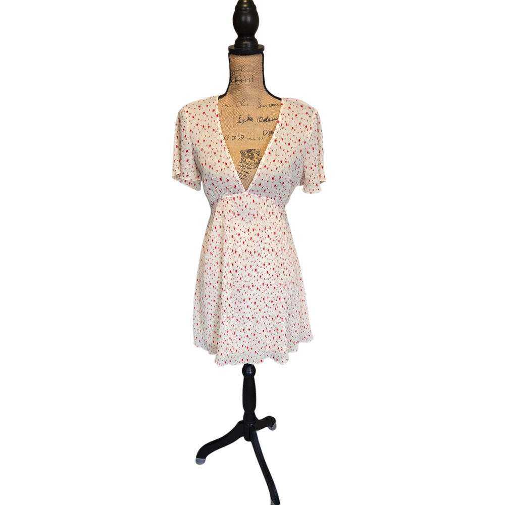 Forever 21 deep v neck short sleeve cream and red floral dress, size medium